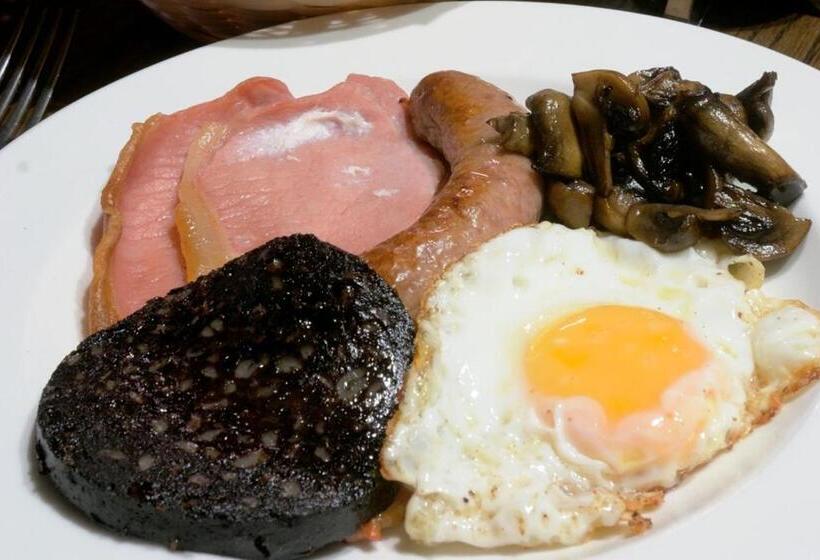 בית מלון כפרי Moors Inn