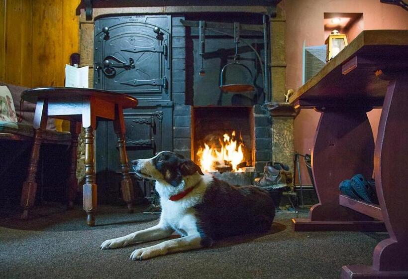 בית מלון כפרי Moors Inn