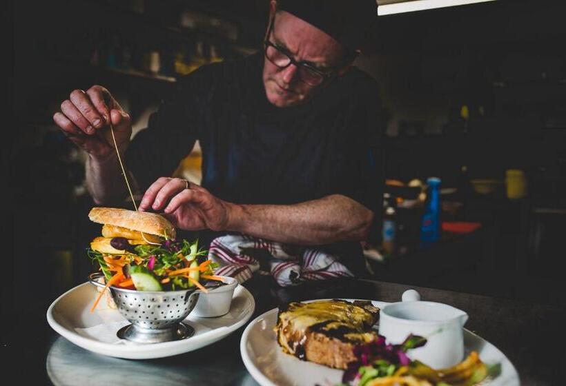 בית מלון כפרי Moors Inn