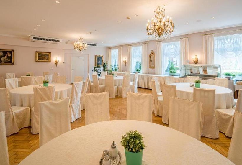 Отель Niebüller Hof