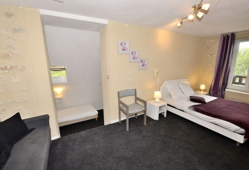 Отель Hôtel Restaurant La Ferme Du Mée Sur Seine