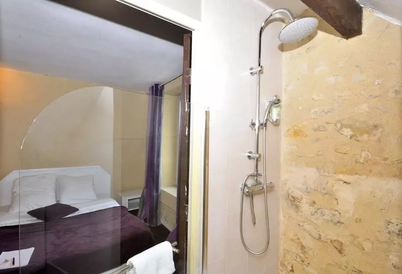 Отель Hôtel Restaurant La Ferme Du Mée Sur Seine