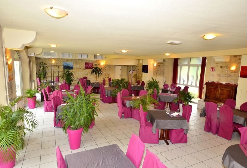 Отель Hôtel Restaurant La Ferme Du Mée Sur Seine