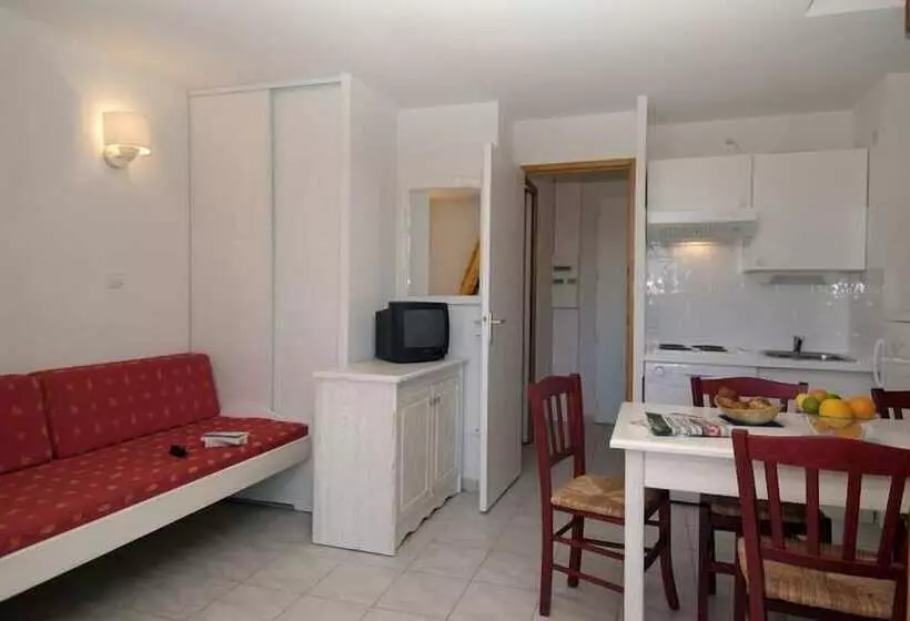 Отель Résidence Odalys Les Hauts De Salavas