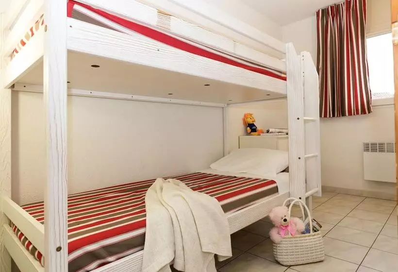 Отель Résidence Odalys Les Hauts De Salavas