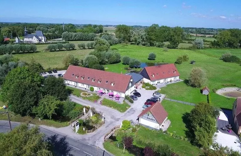 ホテル Spa Les Saules