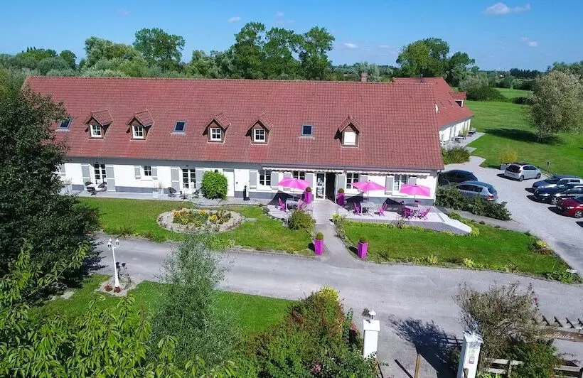 ホテル Spa Les Saules