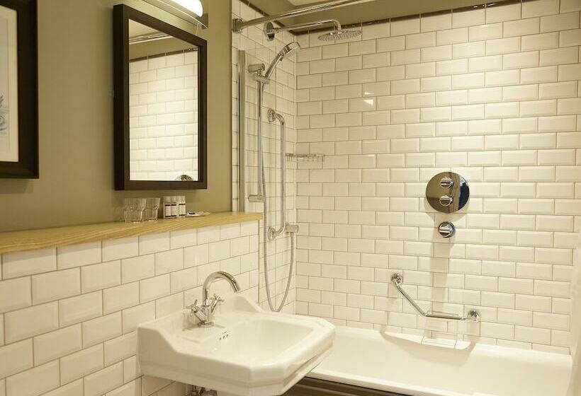 모텔 New Inn By Greene King Inns