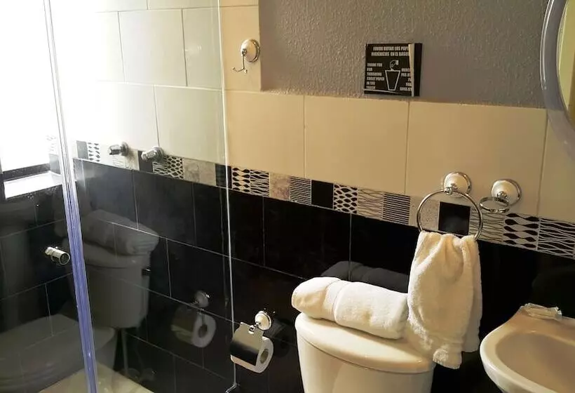 Majatalo Chez Elena Guesthouse