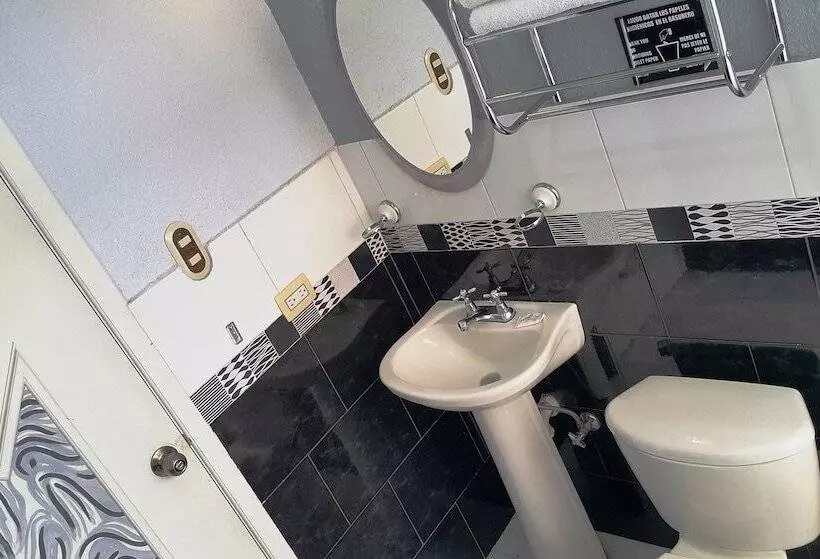 Majatalo Chez Elena Guesthouse