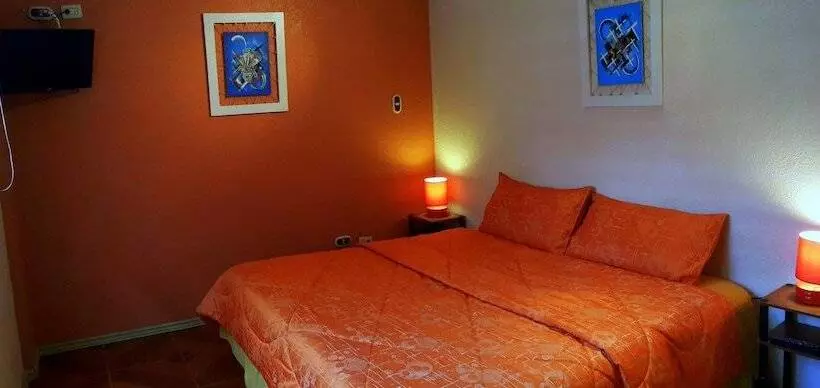 Majatalo Chez Elena Guesthouse