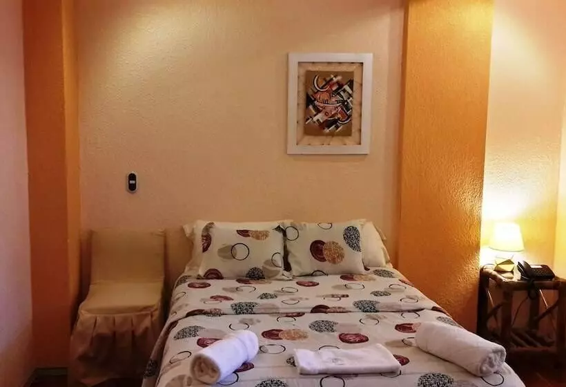 Majatalo Chez Elena Guesthouse