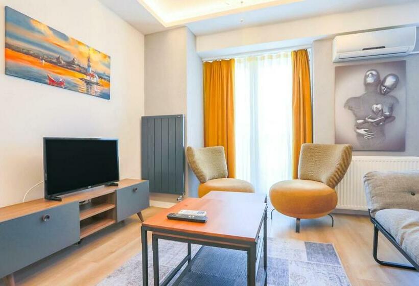 Comfy Flat 500 M To Uskudar Ferry Station