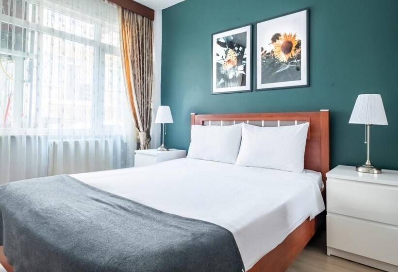 Amazing Flat With Excellent Location In Besiktas