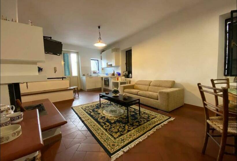 Casa Sulla Cascata Delle Marmore Con Vista