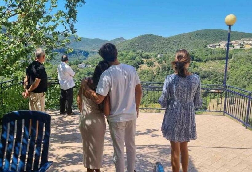 Casa Sulla Cascata Delle Marmore Con Vista