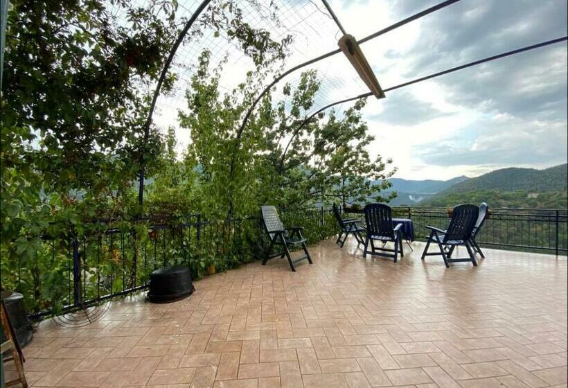 Casa Sulla Cascata Delle Marmore Con Vista