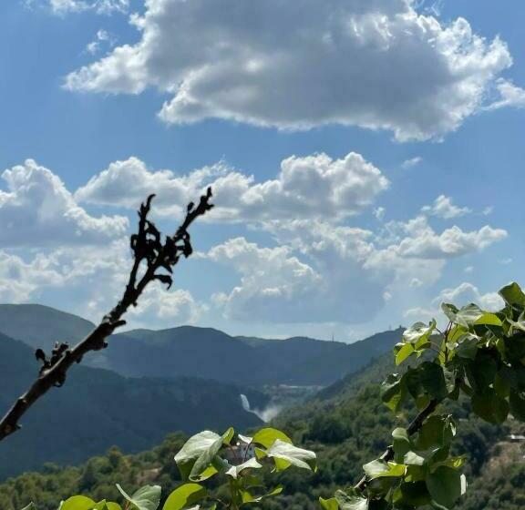 Casa Sulla Cascata Delle Marmore Con Vista