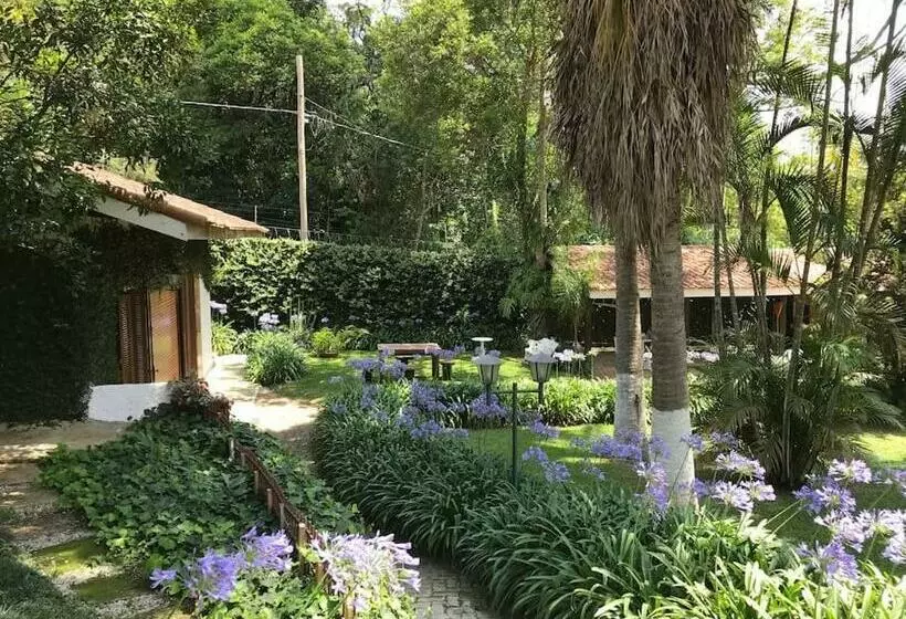 Lindo E Aconchegante Chalé Com Piscina, Lareira E Churrasqueira