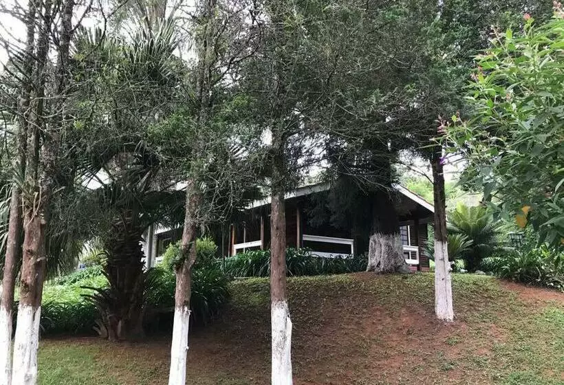 Lindo E Aconchegante Chalé Com Piscina, Lareira E Churrasqueira