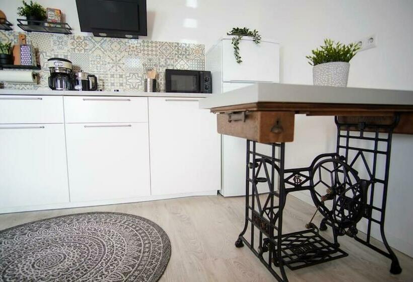 ☆nostalgie Apartment I Innenstadt I Smart Tv I Küche