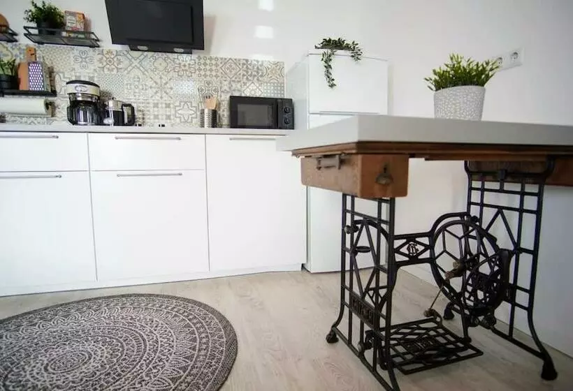 ☆nostalgie Apartment I Innenstadt I Smart Tv I Küche