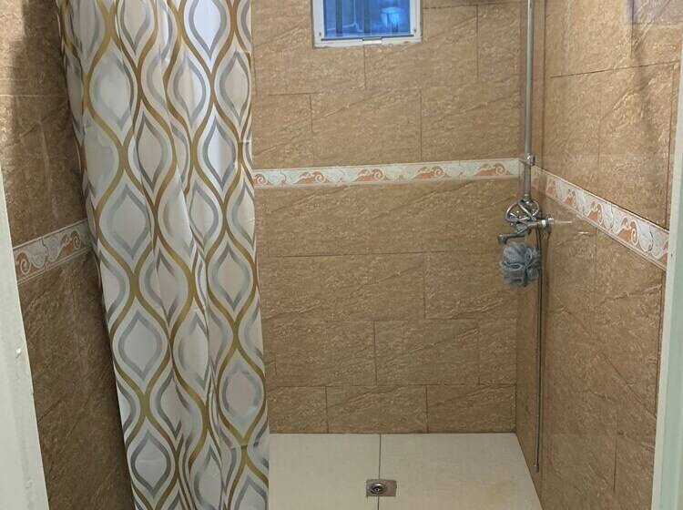 Charming 1 Bed House In Georgetown