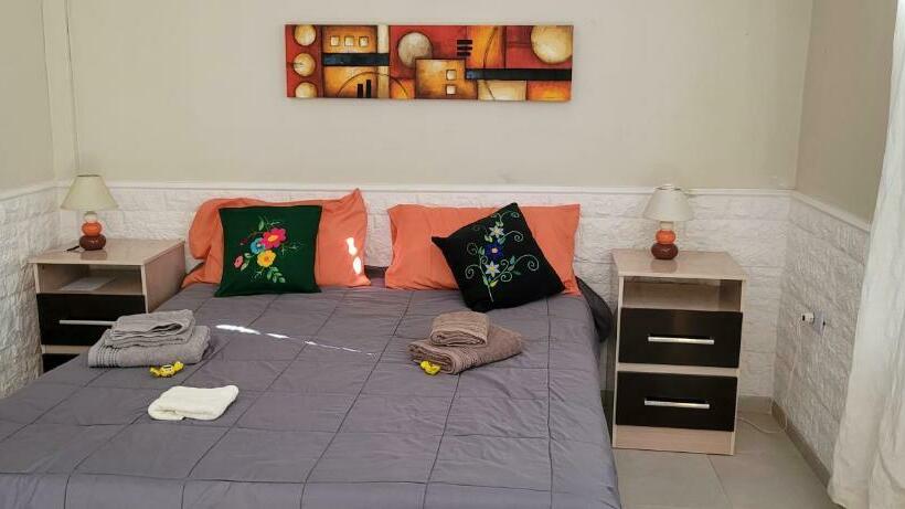 Oasis I Las Moras Con Cochera Y Jardín