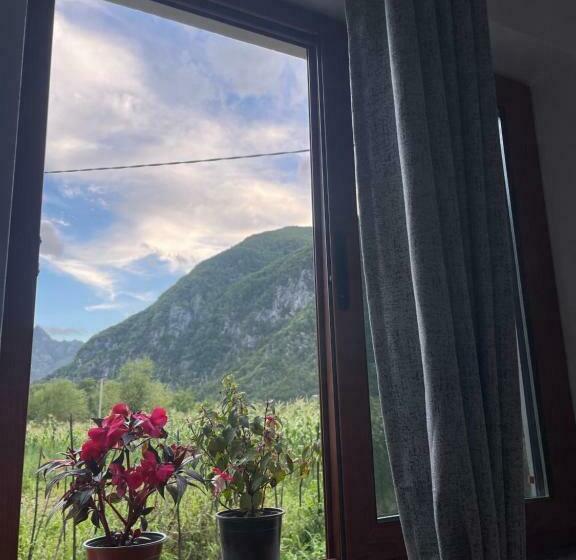 Pensiune Thethi Mountain