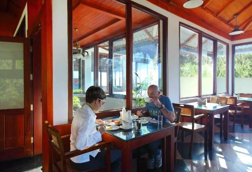 リゾートホテル Tea Village Munnar