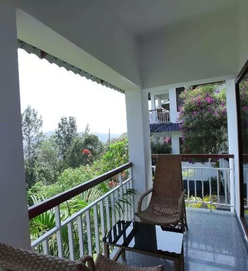 リゾートホテル Tea Village Munnar