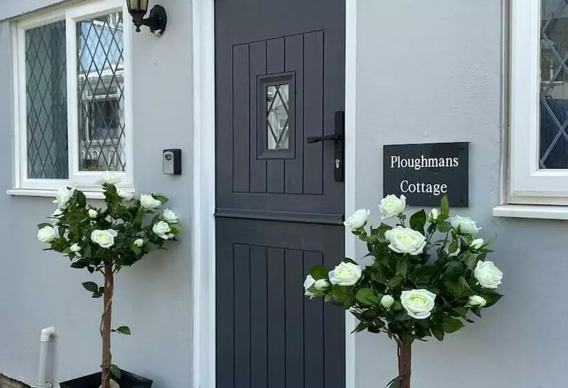 Ploughmans Cottage, St Florence, Tenby