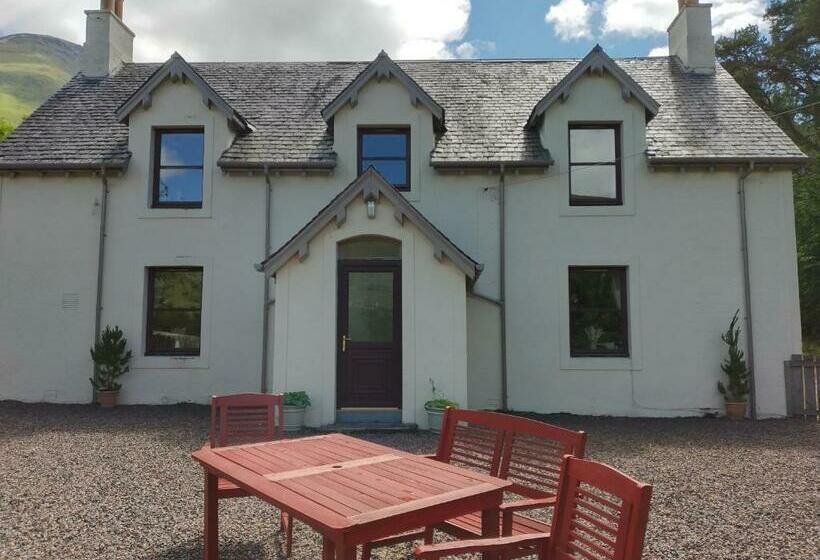 Beautiful Farm House At The Foot Of Ben More
