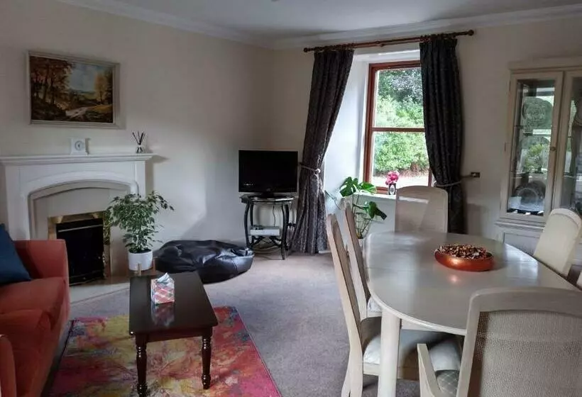 Beautiful Farm House At The Foot Of Ben More