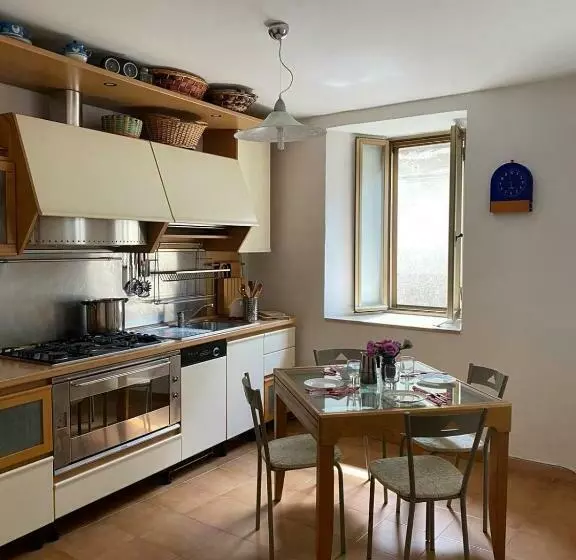 Casa Di Famiglia
