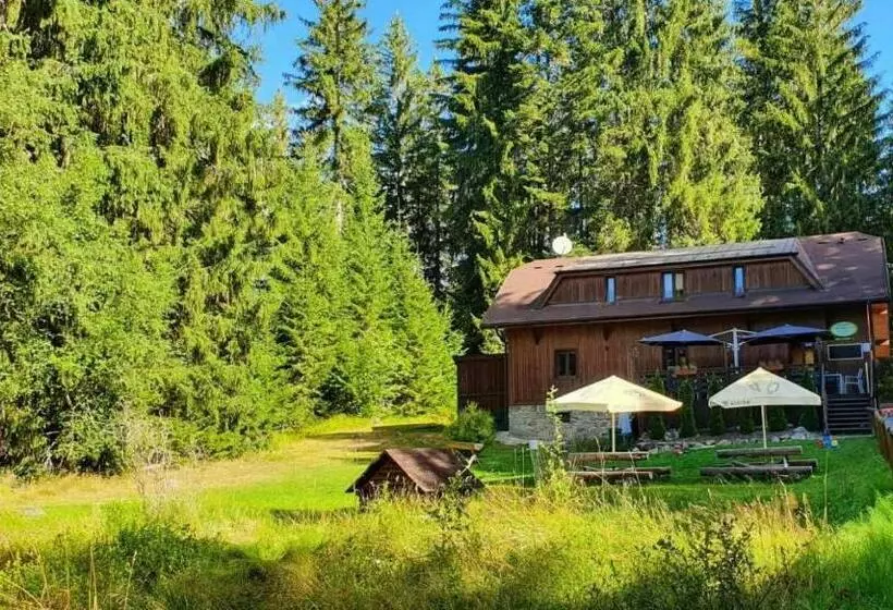 Majatalo Penzion U Zlatého Srnce