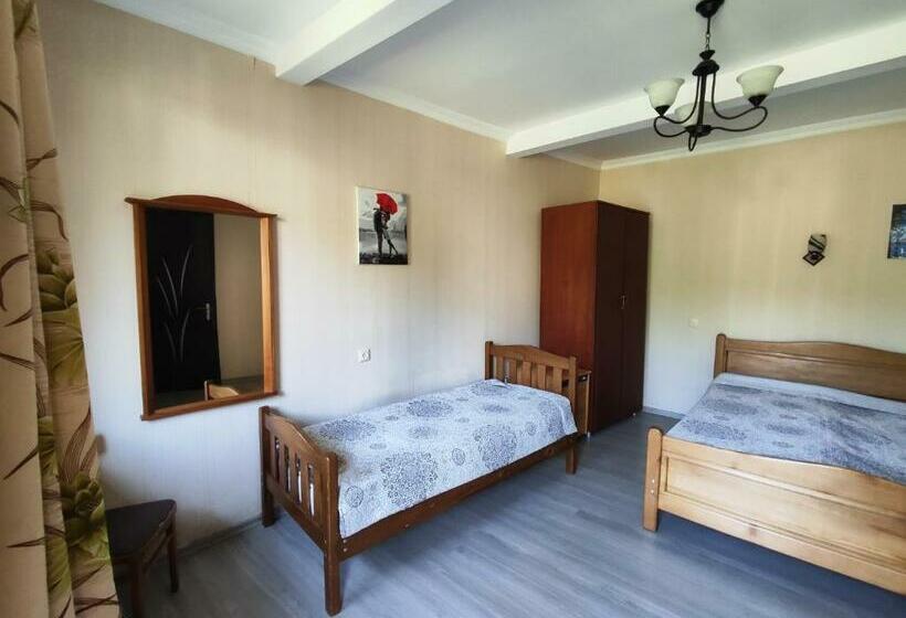 پانسیون Shio Home