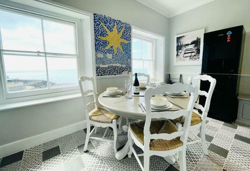 Pirates Place Ventnor Esplanade Beach And Sea Views