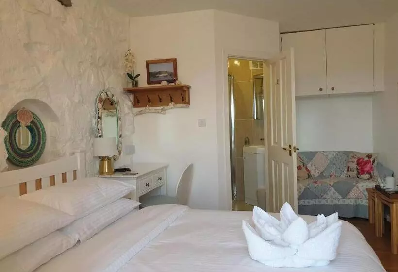 Aamiaismajoitus (B&B) Harbour View