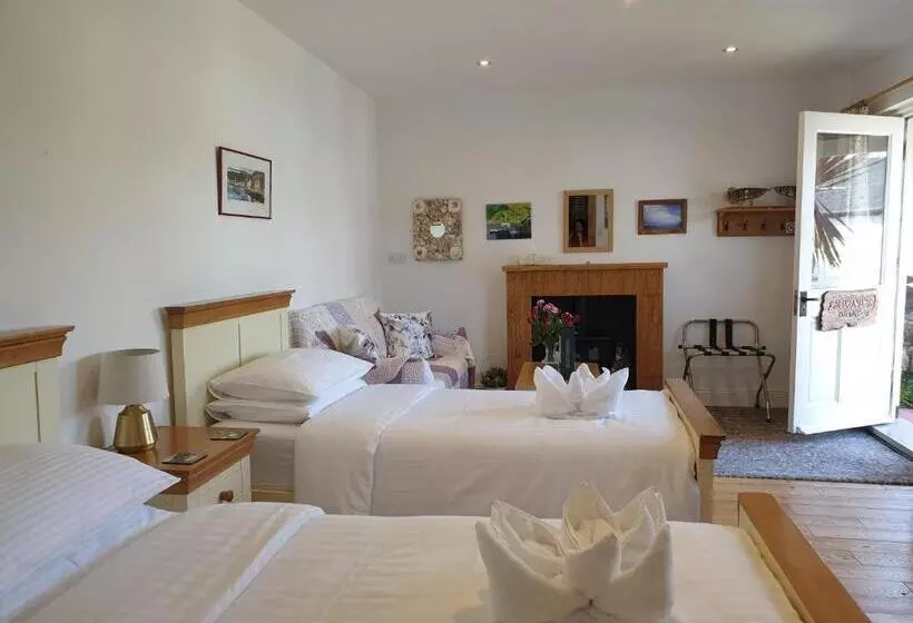 Aamiaismajoitus (B&B) Harbour View