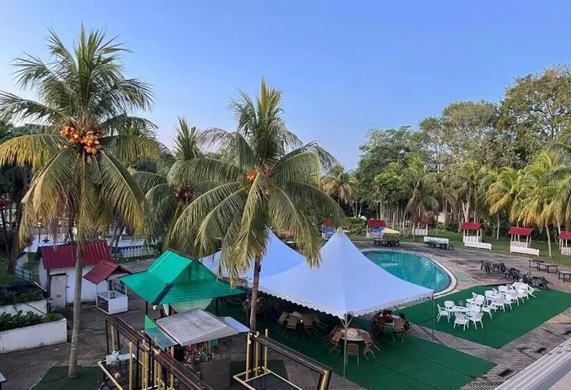 ホテル The Clove Mont