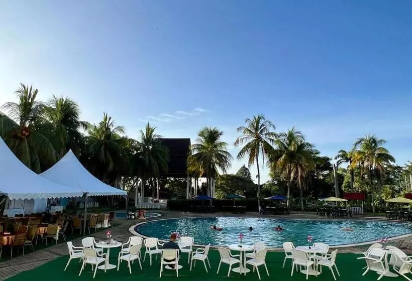 ホテル The Clove Mont