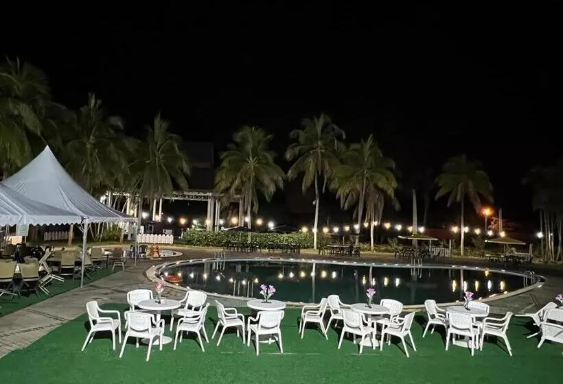 ホテル The Clove Mont