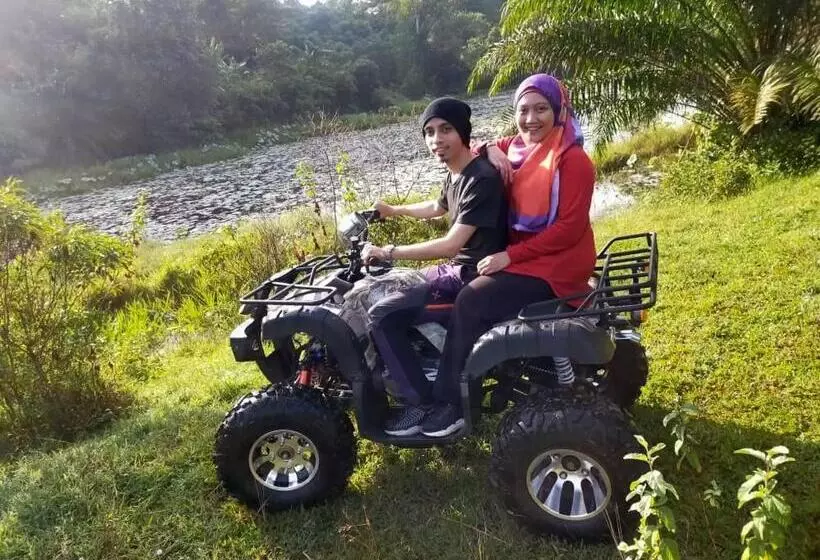 ホテル The Clove Mont