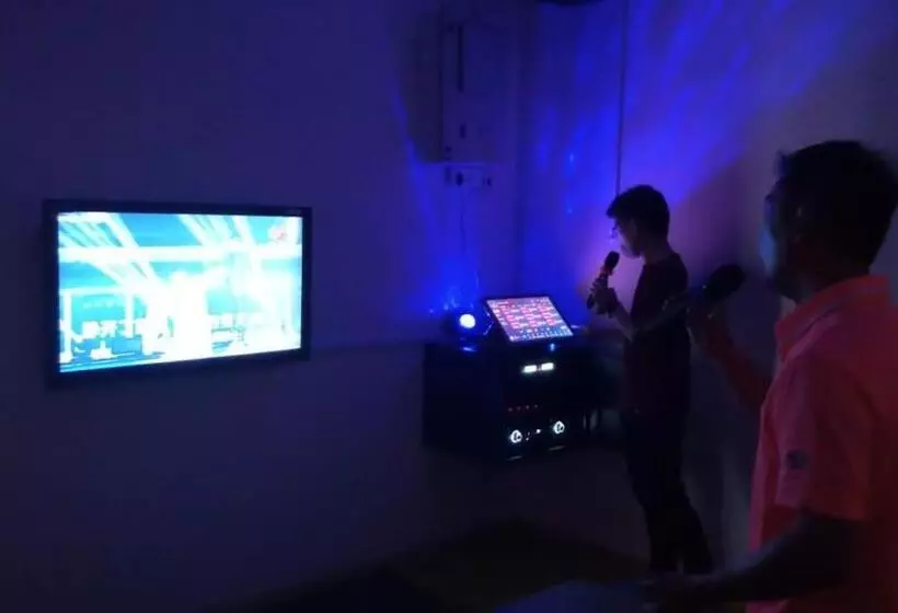 ホテル The Clove Mont