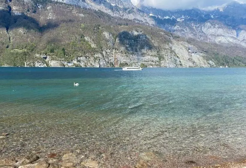 Maisonette Im Penthouse Stil Ca 145m2 Mit Viel Privatsphäre   Direkt Am Walensee Mit Badestrand