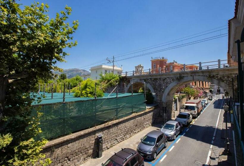 بنسيون Casa Mìmì