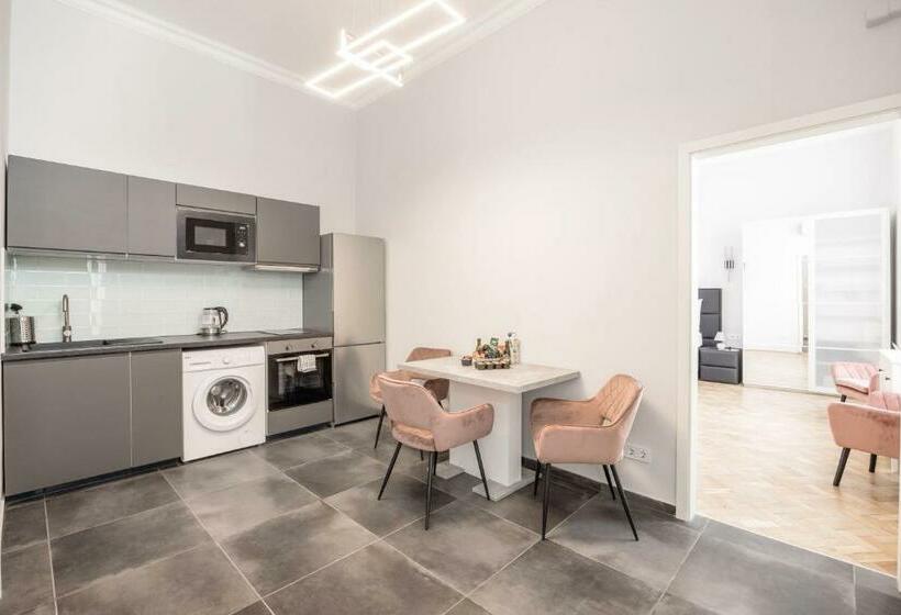 Prime Star Fashion Street Modern Luxury Apartments