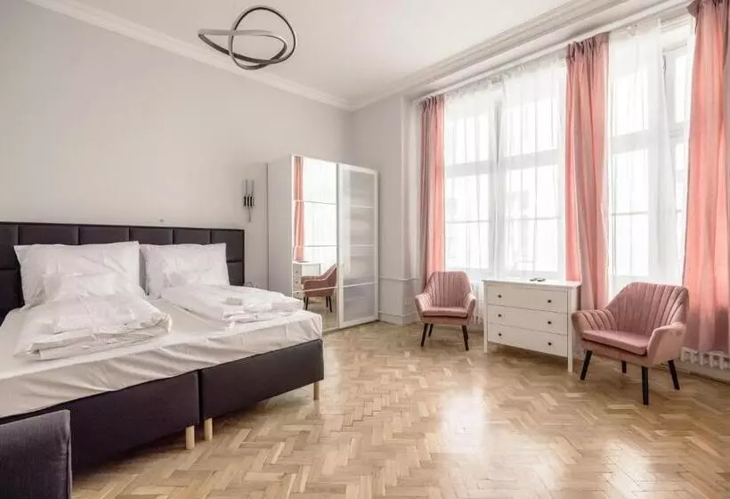 Prime Star Fashion Street Modern Luxury Apartments