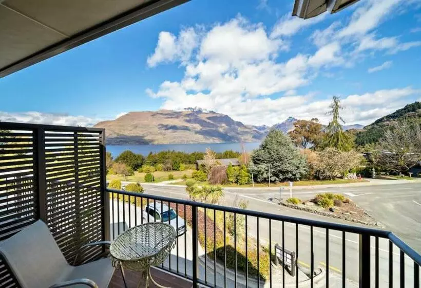Sunshine Bay Escape   Close To Central Queenstown